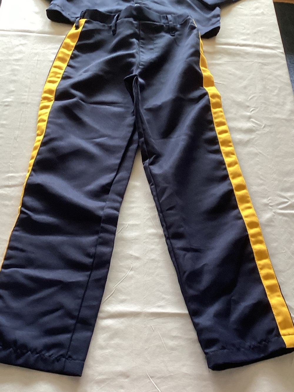 Spirit Deluxe Police Officer Costume - Navy Blue - Picture 9 of 14
